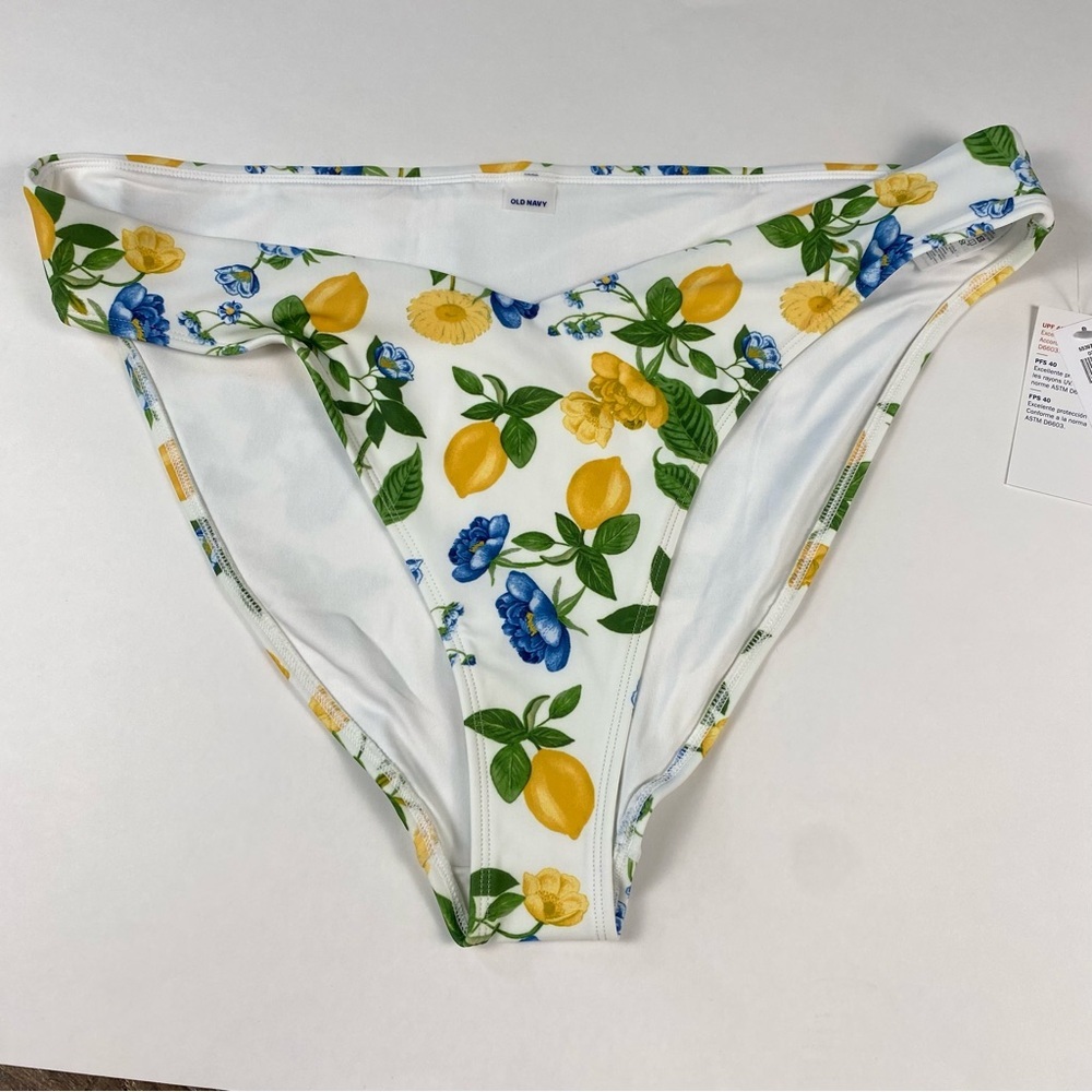 Old Navy Bikini Swim Bottoms Women XXL White Lemons Floral Beach Swimsuit